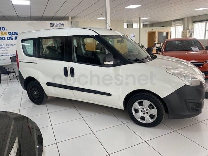 Usado Opel Combo Expression 90 CV (66 kW) 2016 Blanco Monovolumen