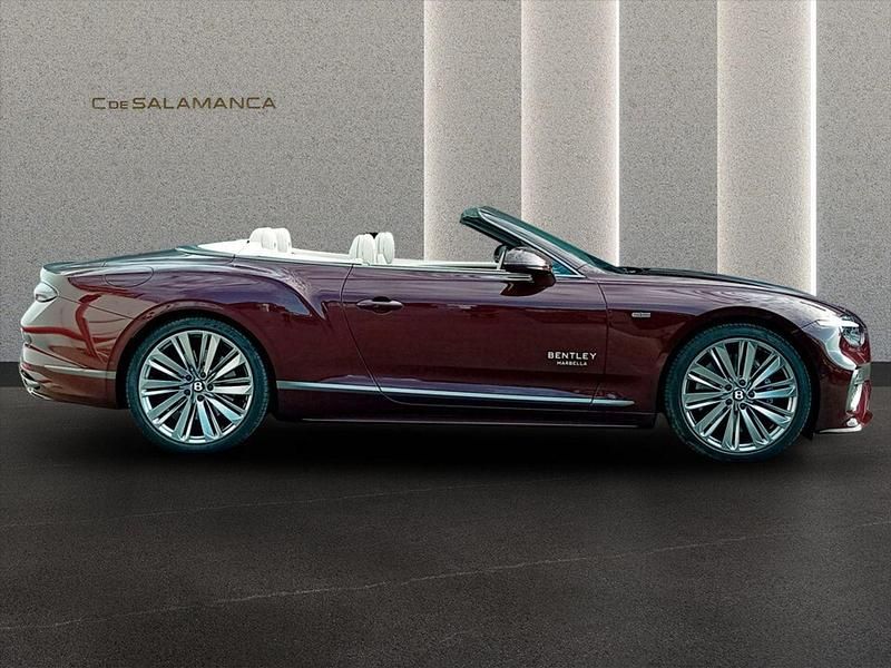Usado Bentley Continental 793 CV (583 kW) 2025 Rojo Descapotable