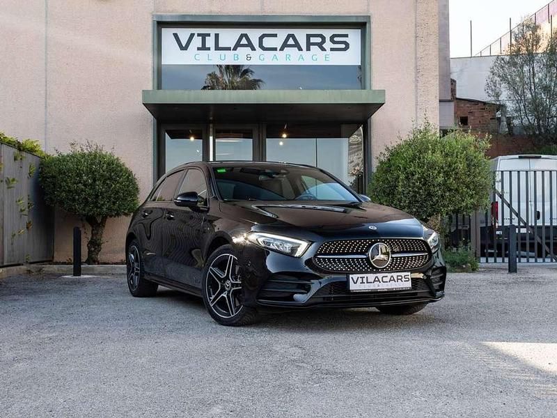 Usado Mercedes A250 218 CV (160 kW) 2021 Negro Utilitario
