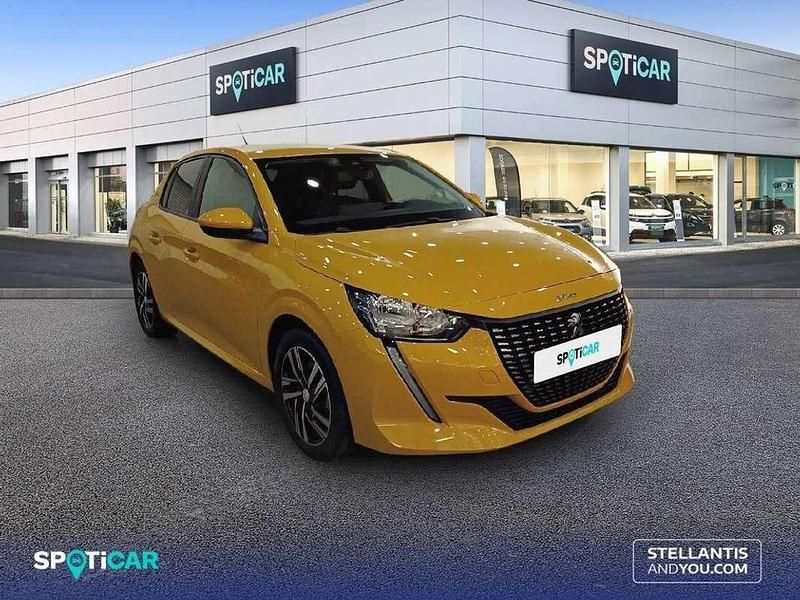 Usado Peugeot 208 Active 101 CV (74 kW) 2019 Amarillo Utilitario