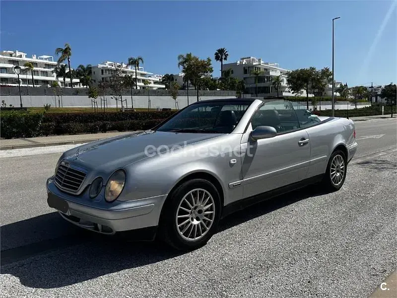 Usado Mercedes CLK320 218 CV (160 kW) 1999 Gris / plata Descapotable