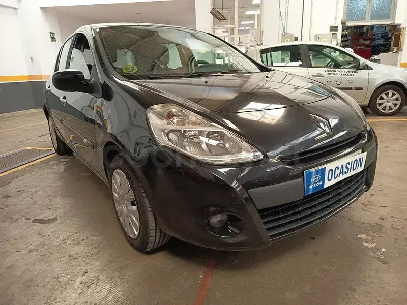 Usado Renault Clio II Expression 85 CV (62 kW) 2010 Negro Berlina