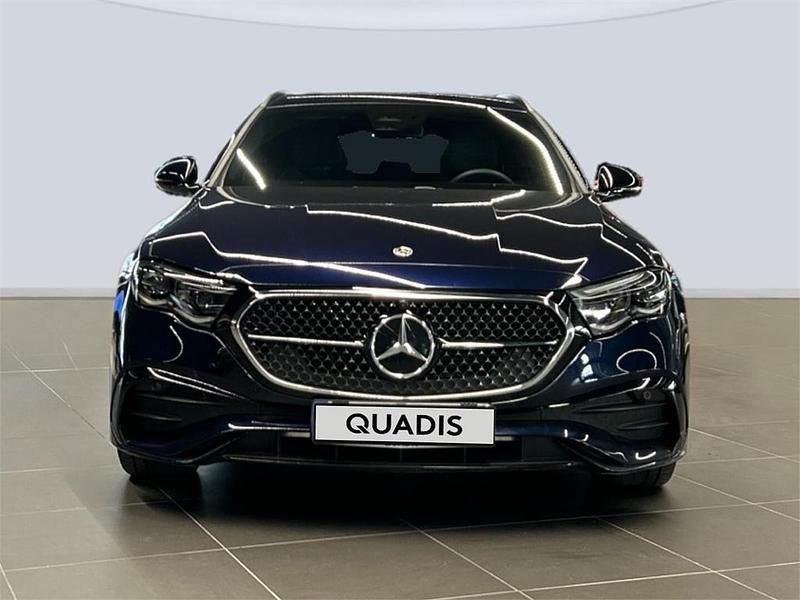 Usado Mercedes E300 313 CV (230 kW) 2025 Azul nautico Familiar