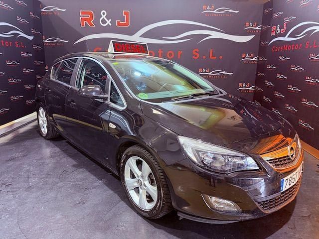 Usado Opel Astra Sport 110 CV (80 kW) 2011 Negro Berlina