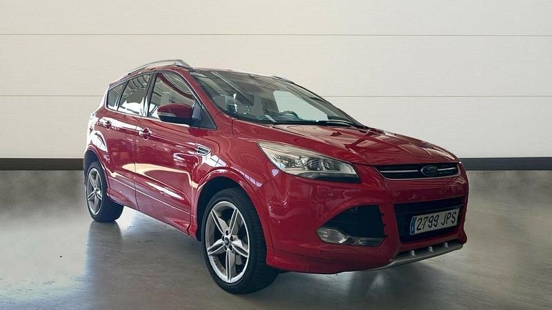 Rojo Usado 2016 Ford Kuga Titanium SUV | 15.000 € (Buen precio) - Imagen 1/4