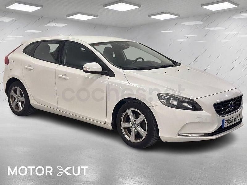 Usado Volvo V40 115 CV (84 kW) 2014 Blanco Berlina
