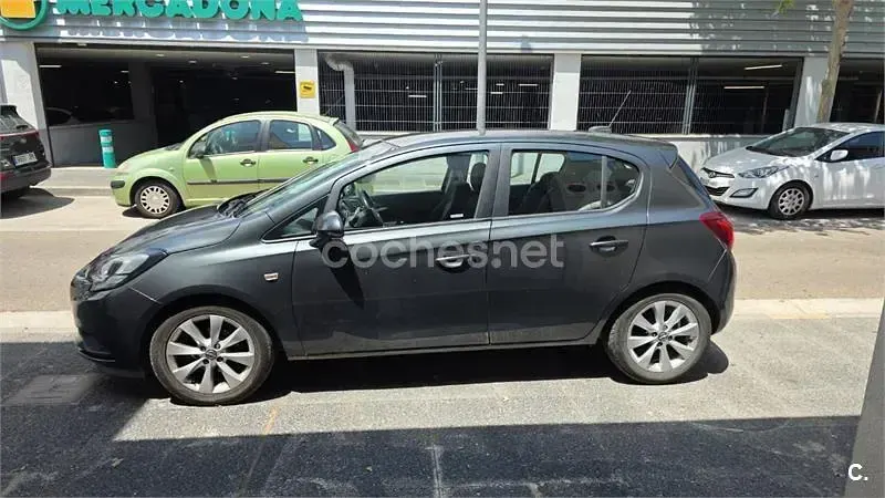 Usado Opel Corsa Color Edition 90 CV (66 kW) 2017 Negro Utilitario