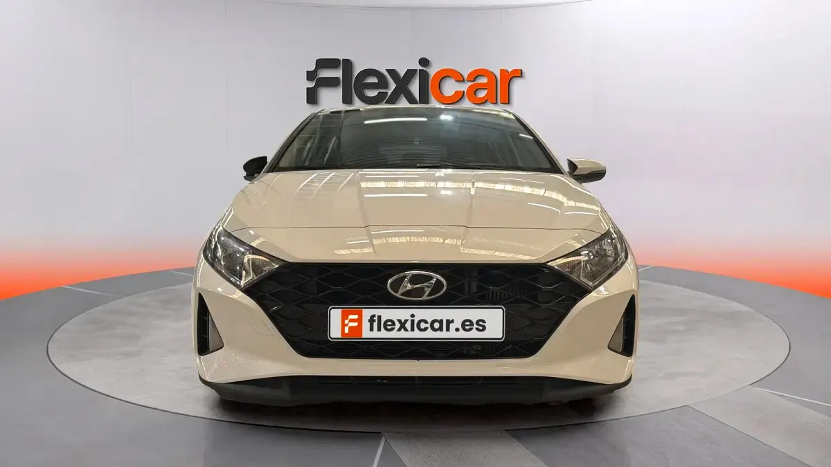 Usado Hyundai i20 101 CV (74 kW) 2022 Blanco Utilitario