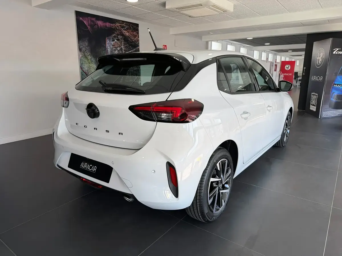 Nuevo Opel Corsa 100 CV (73 kW) 2026 Blanco Utilitario