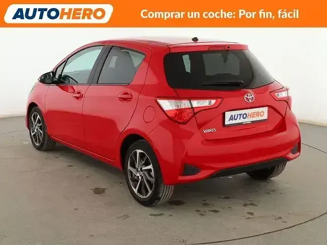 Brugt Toyota Yaris Design 111 HK (81 kW) 2020 Rød Sedan