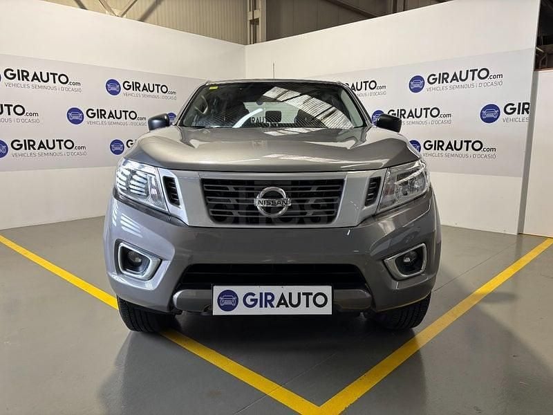 Usado Nissan Navara Tekna 160 CV (117 kW) 2018 Gris / plata Recogida