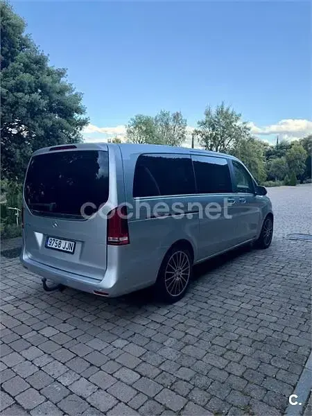 Usado Mercedes V220 Avantgarde 163 CV (119 kW) 2015 Gris / plata Monovolumen