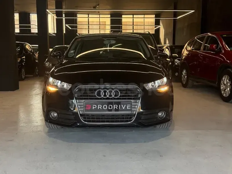 Usado Audi A1 Sportback Attraction 86 CV (63 kW) 2014 Negro Utilitario