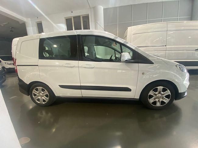 Usado Ford Transit Trend 100 CV (73 kW) 2019 Blanco Familiar