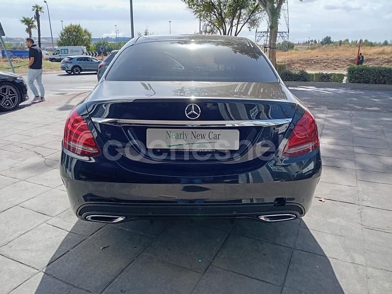 Usado Mercedes C200 136 CV (100 kW) 2018 Negro Berlina