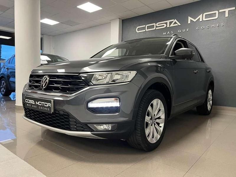 Usado VW T-Roc Advance 150 CV (110 kW) 2021 Gris SUV