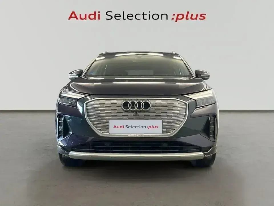 Usado Audi Q4 e-tron Advanced 150 kW (204 CV) 2024 Gris SUV