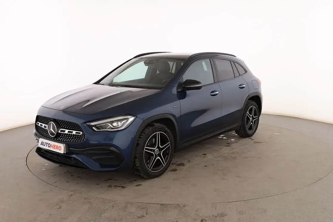 Usado Mercedes GLA250 AMG line 218 CV (160 kW) 2020 SUV