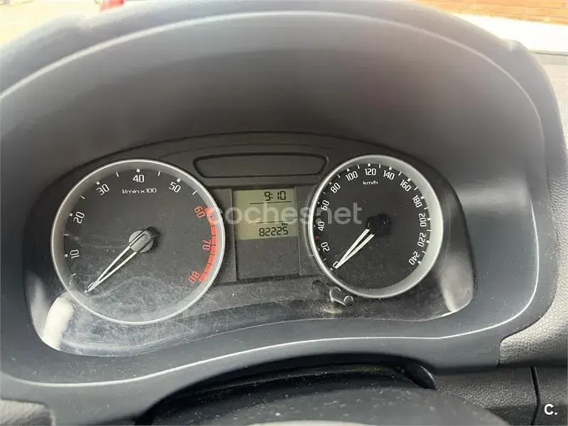Usado Skoda Fabia 60 CV (44 kW) 2009 Negro Familiar
