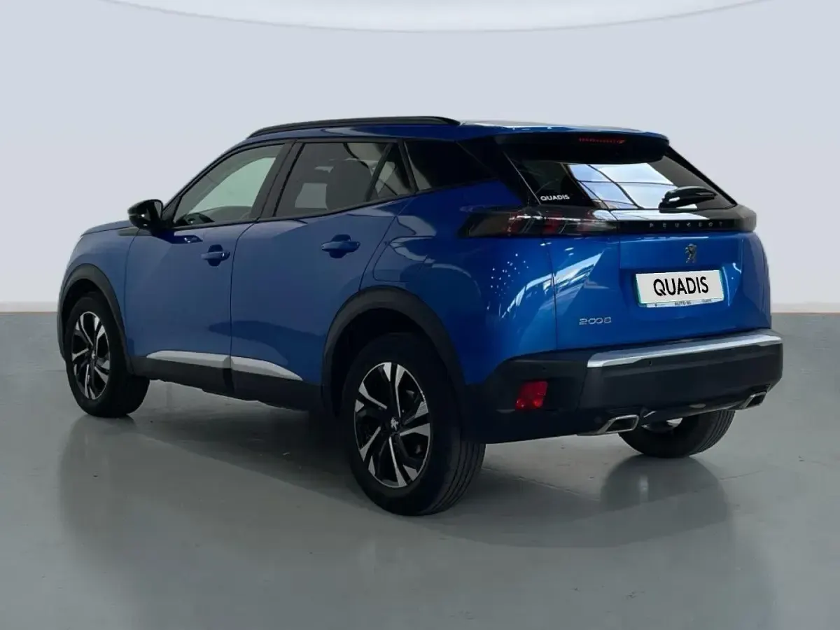 Usado Peugeot 2008 Allure 131 CV (96 kW) 2022 Azul SUV