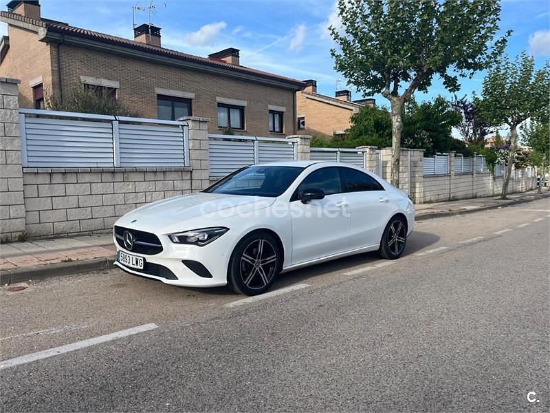 Usado Mercedes CLA180 122 CV (89 kW) 2019 Blanco Berlina
