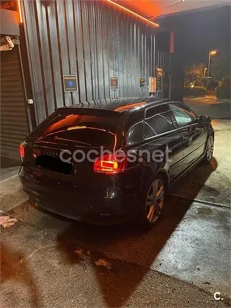 Usado Audi A3 Attraction 105 CV (77 kW) 2010 Negro Utilitario