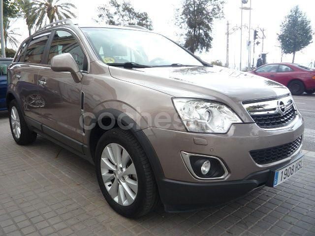 Usado Opel Antara Selective 163 CV (119 kW) 2013 Marrón SUV