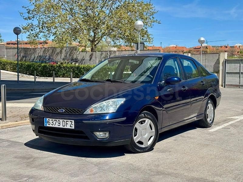 Usado Ford Focus Trend 115 CV (84 kW) 2006 Azul Berlina