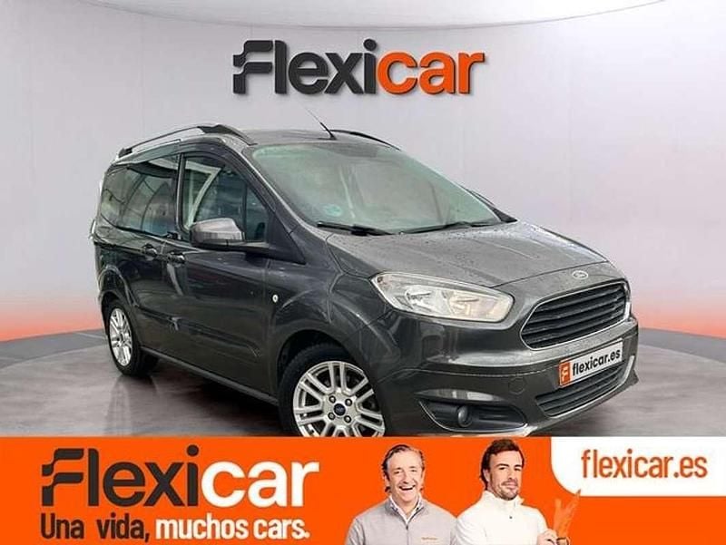 Usado Ford Tourneo Courier Ambiente 102 CV (75 kW) 2018 Gris Monovolumen