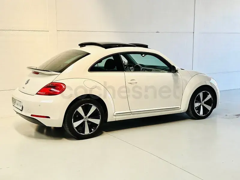 Begagnad VW Beetle Design 160 HK (117 kW) 2013 Vit Halvkombi