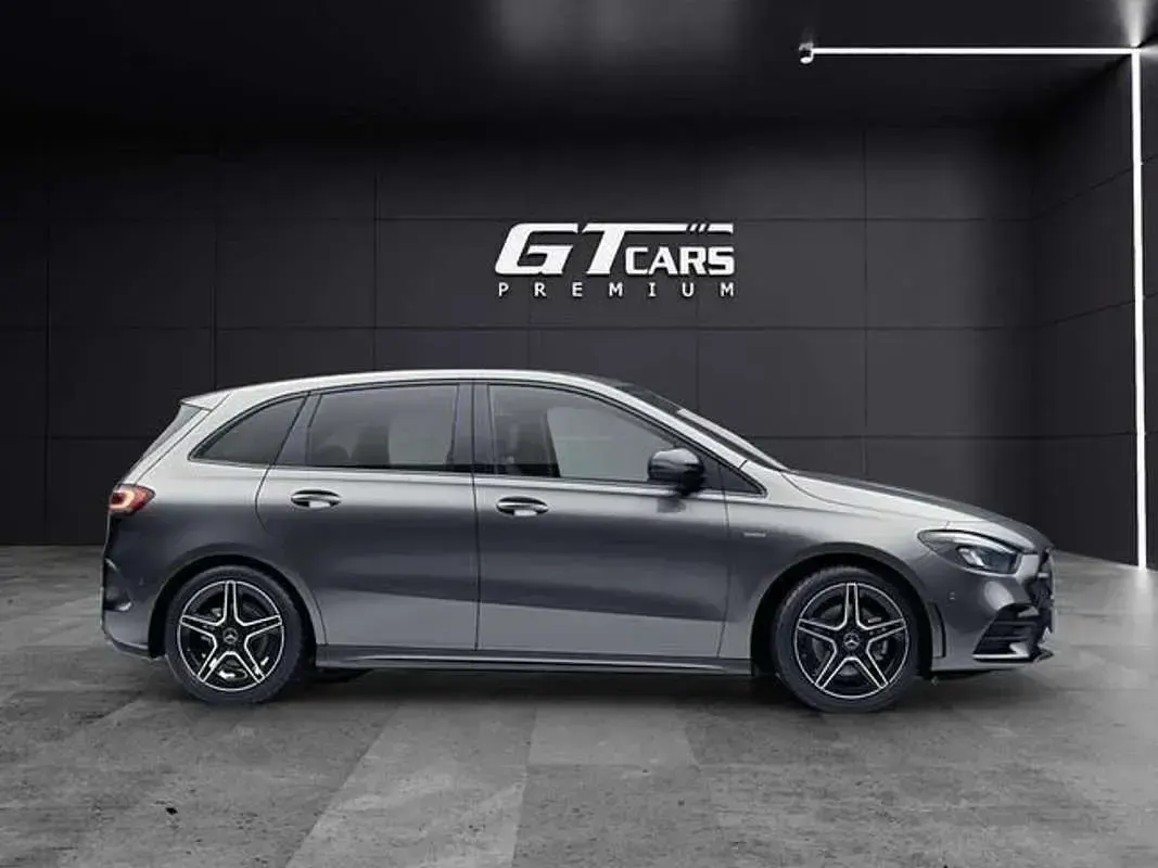 Usado Mercedes B200 AMG 150 CV (110 kW) 2022 Gris Utilitario
