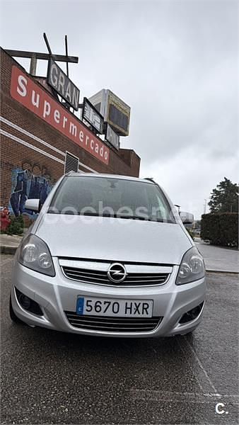 Usado Opel Zafira Family 110 CV (80 kW) 2014 Gris / plata Monovolumen