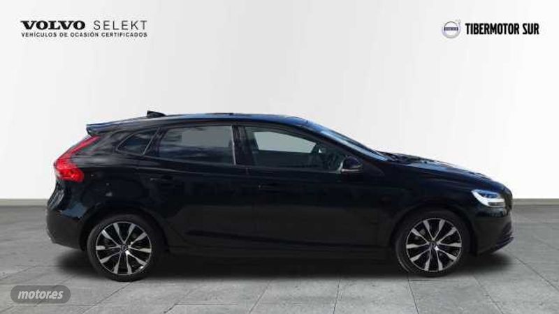Usado Volvo V40 Momentum 122 CV (89 kW) 2019 Negro Familiar