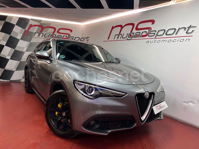 Gris / plata Usado 2020 Alfa Romeo Stelvio Executive SUV | 18.900 € (Buen precio) - Imagen 1/4