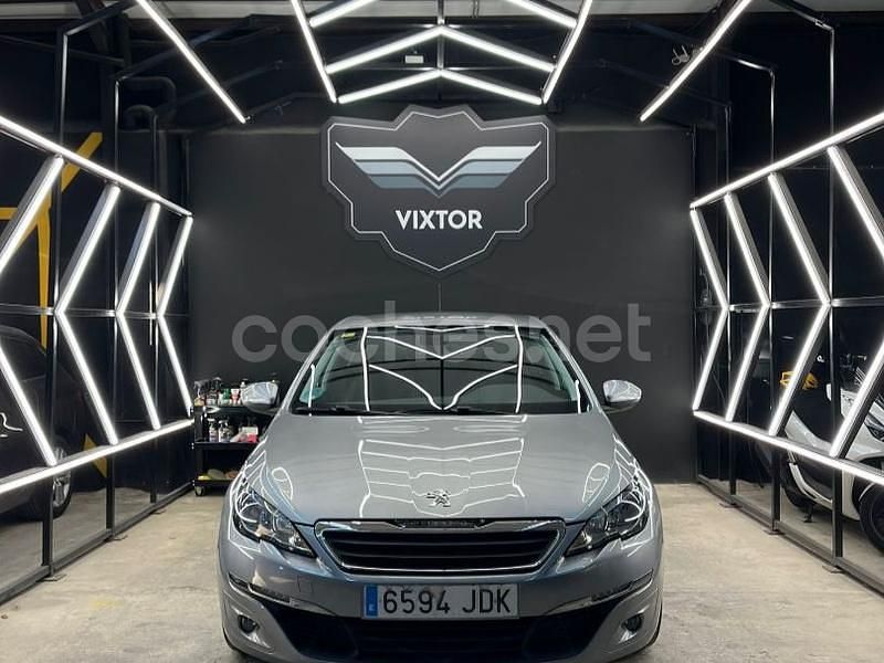 Gris / plata Usado 2015 Peugeot 308 Style Berlina | 7400 € (Buen precio) - Imagen 1/4