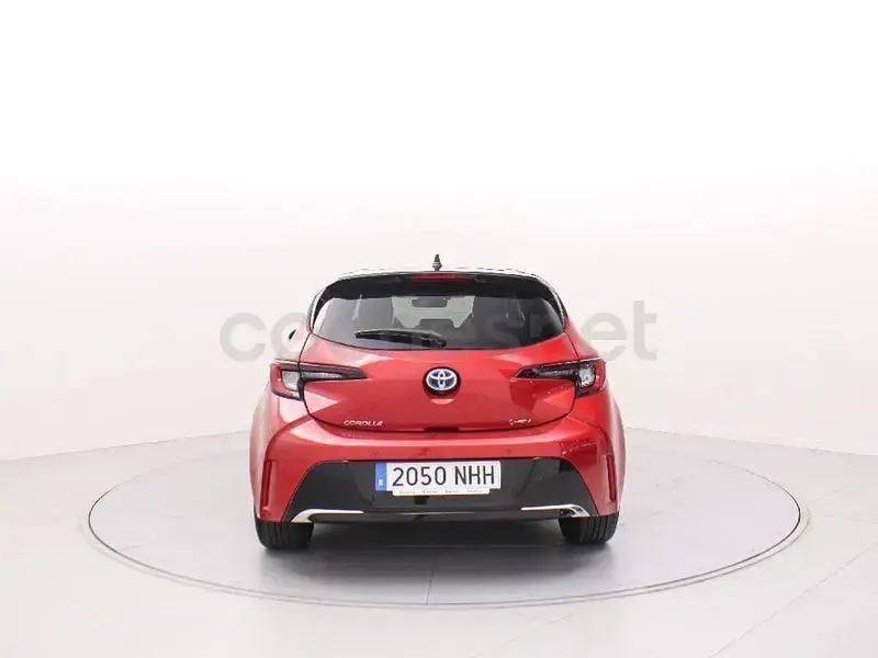 Usado Toyota Corolla Edition 140 CV (102 kW) 2025 Rojo Berlina