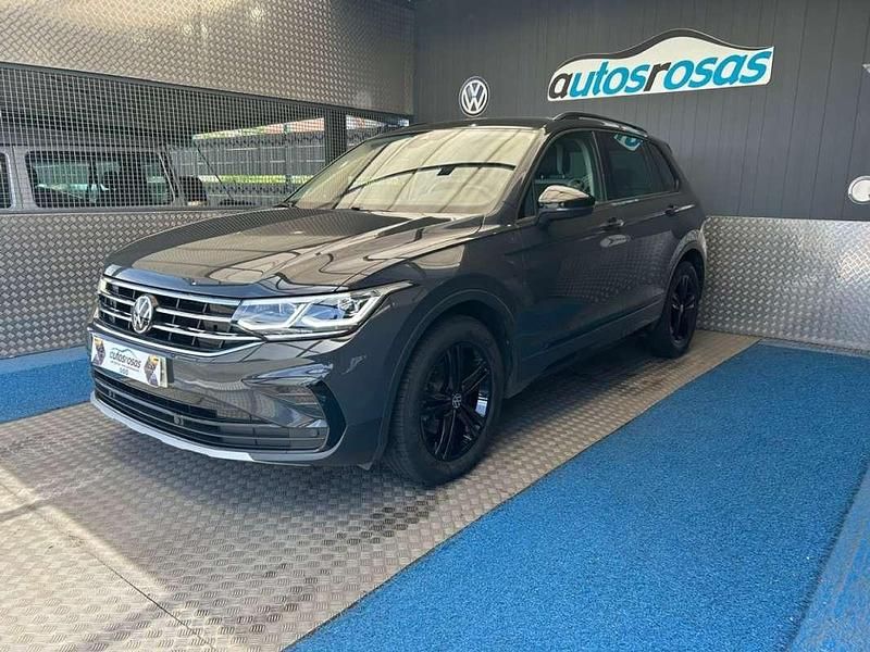 Usado VW Tiguan Sport 150 CV (110 kW) 2022 Gris SUV