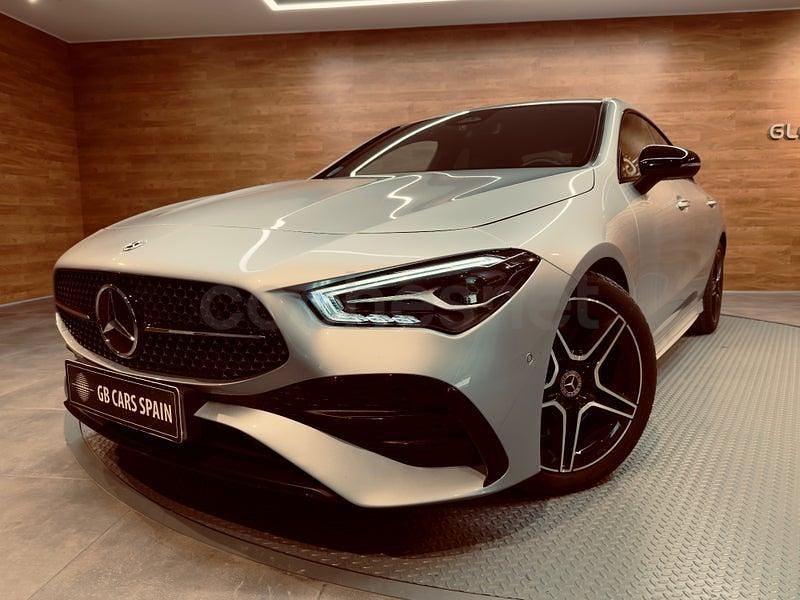 Usado Mercedes CLA200 163 CV (119 kW) 2024 Gris / plata Berlina