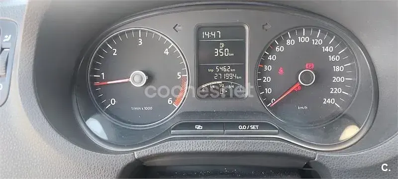 Usado VW Polo Advance 90 CV (66 kW) 2012 Rojo Utilitario