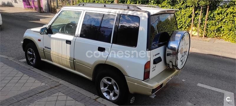 Usado Suzuki Vitara 90 CV (66 kW) 2004 Blanco SUV