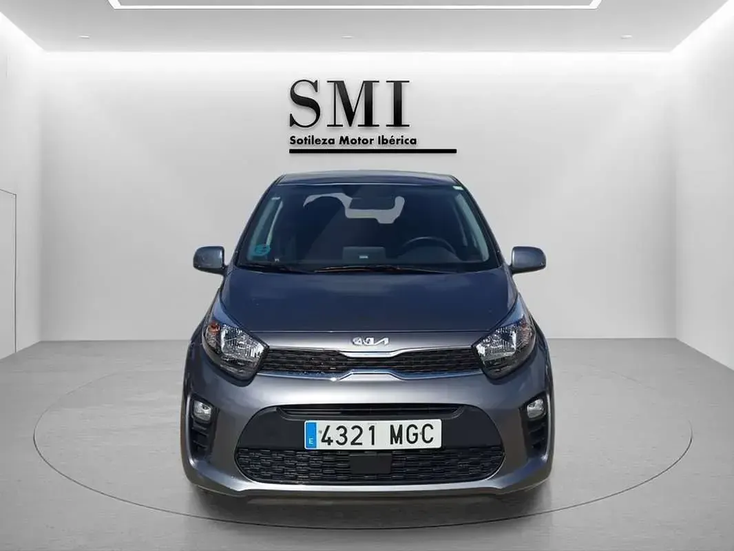 Usado Kia Picanto GT-Line 67 CV (49 kW) 2022 Gris Utilitario