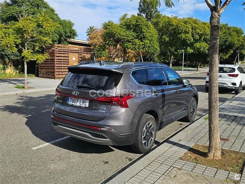 Usado Hyundai Santa Fe 230 CV (169 kW) 2021 Gris / plata SUV