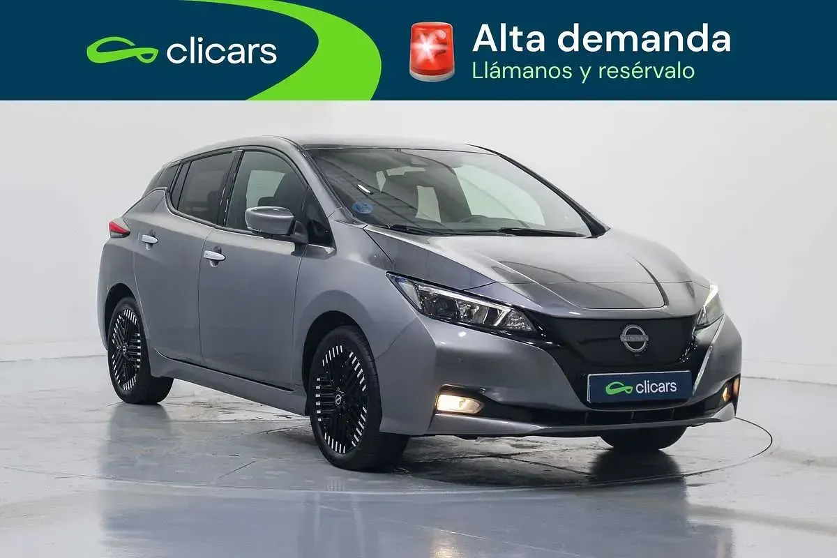 Usado Nissan Leaf N-Connecta 110 kW (150 CV) 2024 Gris Utilitario