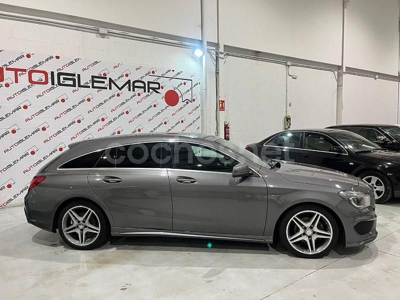 Usado Mercedes CLA200 Shooting Brake AMG line 136 CV (100 kW) 2016 Gris / plata Familiar