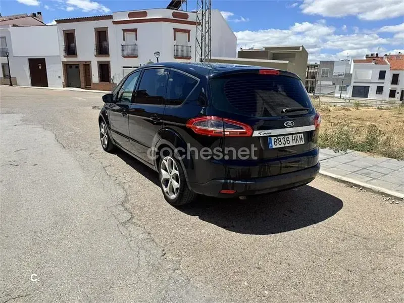 Usado Ford S-MAX Limited 140 CV (102 kW) 2012 Negro Monovolumen