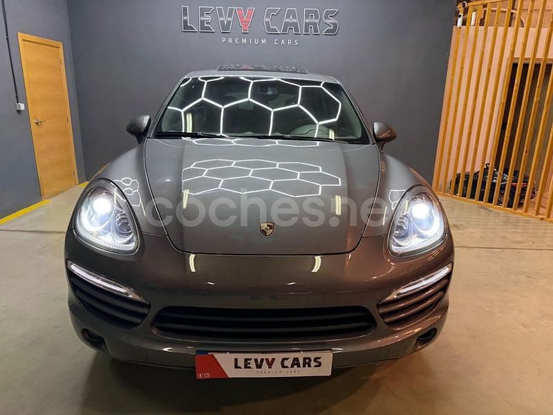 Usado Porsche Cayenne 240 CV (176 kW) 2011 Gris / plata SUV