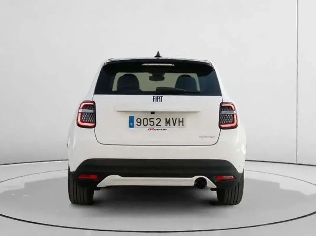 Usado Fiat 600 101 CV (74 kW) 2024 Blanco SUV