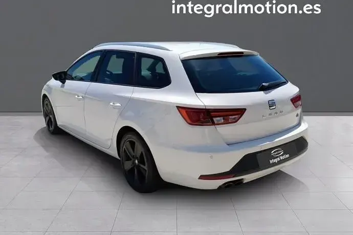 Usado Seat Leon ST FR 150 CV (110 kW) 2015 Beige Familiar
