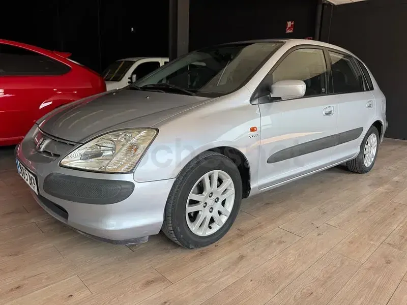 Usado Honda Civic ES 110 CV (80 kW) 2001 Gris / plata Berlina