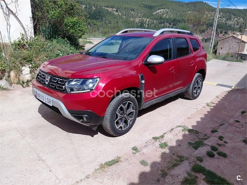 Usado Dacia Duster Prestige 90 CV (66 kW) 2021 Granate SUV